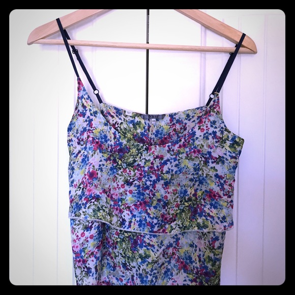 Guess top - Picture 1 of 1